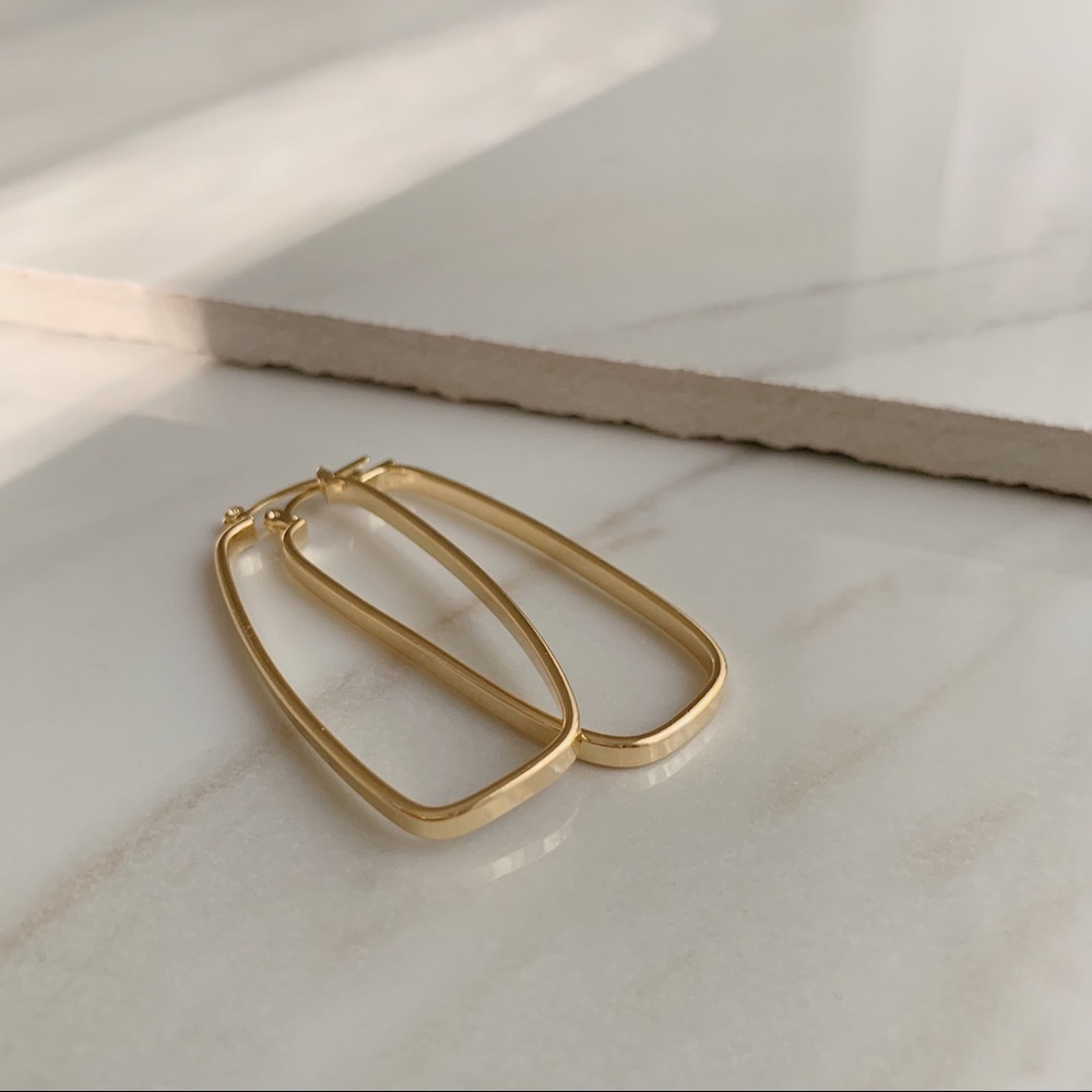Flat Oval Hoops | 18k Gold Filled - Picture 5 of 6